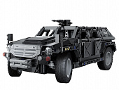Радиоуправляемый конструктор CADA бронированный внедорожник Fierce Warrior SUV 1/12 (561 деталь)