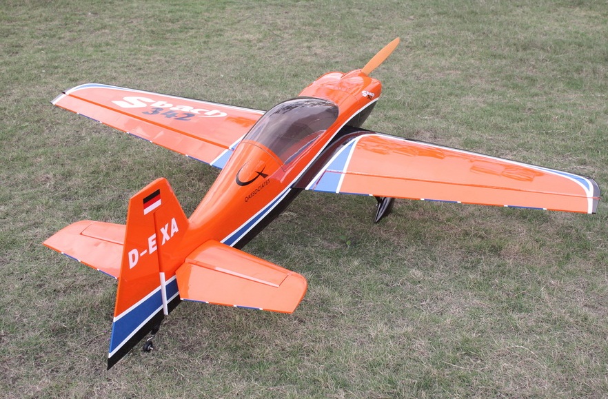 Модель самолета Goldwing SBACH342-70