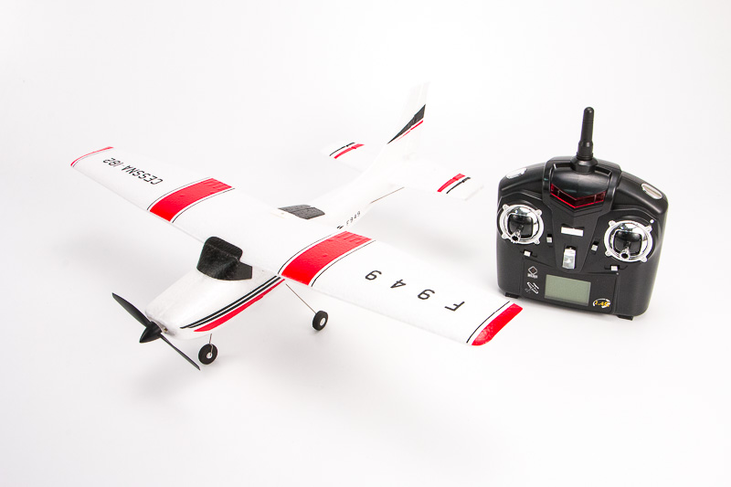 Модель самолета F949 Cessna 182