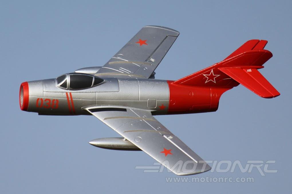 Модель самолета FreeWing MIG15 PNP (серебристо-красный)