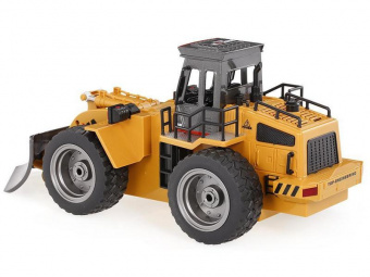 Радиоуправляемый снегоуборщик HUI NA TOYS 2.4G 6CH 1/18 RTR
