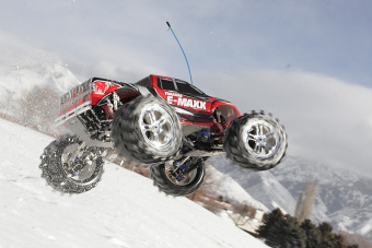 E-Maxx 1/10 4WD Brushed TQi Ready to Bluetooth Module Fast Charger