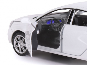 Машина '''АВТОПАНОРАМА'' LADA VESTA седан, 1/24,  белый, свет. звук. эффекты, в/к 24,5x12,5x10,5 см