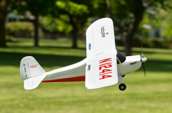 Радиоуправляемый самолет HobbyZone Champ S+ с функией GPS RTF