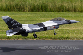 Модель самолета FreeWing F-16 (Alaska Snow Camo) PNP