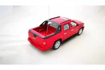 Машина CHEVROLET 1:16 со светом