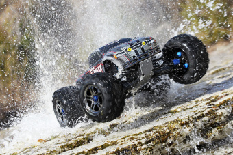 E-Maxx Brushless 1/10 4WD  TQi Bluetooth Module Fast Charger