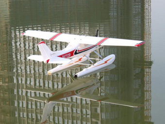 Радиоуправляемый самолет Top RC Cessna 1.5m C185 PRO на поплавках KIT