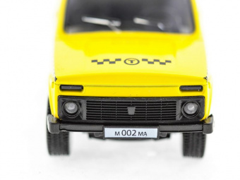 Машина ''АВТОПАНОРАМА'' инерц. ВАЗ 2121 1/50, в/к 12*7*5,5 см, желтая