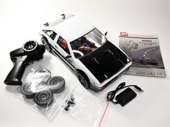 Радиоуправляемая машина для дрифта Remo Hobby RACING & DRIFT (бело-черная) 4WD 2.4G 1/14 RTR