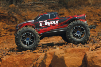 E-Maxx Brushless 1/10 4WD  TQi Bluetooth Module Fast Charger