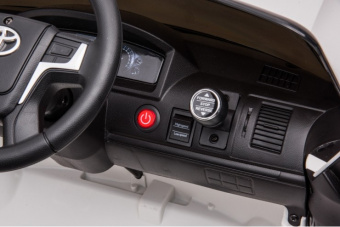 Детский электромобиль Toyota Land Cruiser (12V, пульт управления) Белый