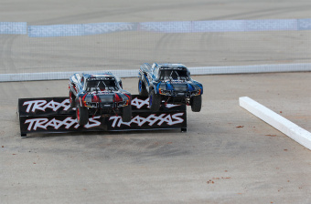 LaTrax SST 1/18 4WD Fast Charger