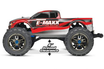 Модель автомобиля E-MAXX с электродвигателем