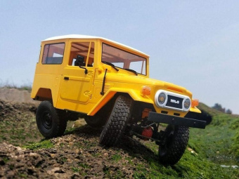 Радиоуправляемая машина WPL Toyota FJ40 (желтая) 4WD 2.4G 1/16 RTR