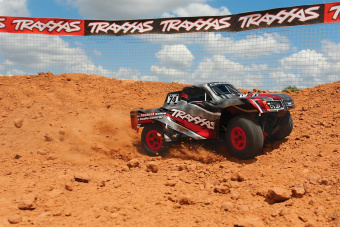 LaTrax SST 1/18 4WD Fast Charger
