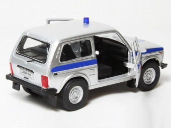 Машина Autotime ''LADA 4x4'' полиция 1:36