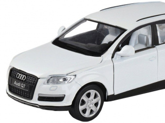 Машина ''АВТОПАНОРАМА'' Audi Q7, белый, 1/32, свет, звук, инерция, в/к 17,5*13,5*9 см