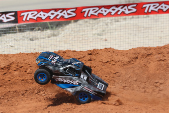 LaTrax SST 1/18 4WD Fast Charger