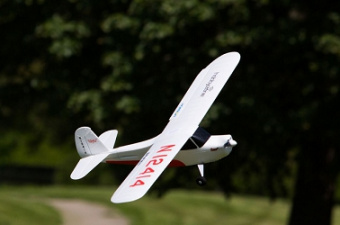 Радиоуправляемый самолет HobbyZone Champ S+ с функией GPS RTF