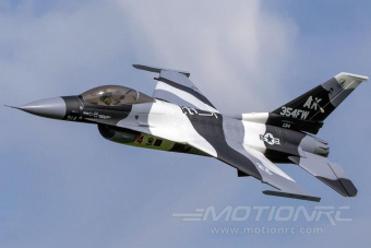 Модель самолета FreeWing F-16 (Alaska Snow Camo) PNP