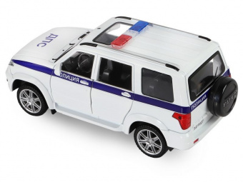 Машина ''АВТОПАНОРАМА'' УАЗ PATRIOT Полиция, 1/26, свет, звук, инерция, в/к 24,5*12,5*10,5 см