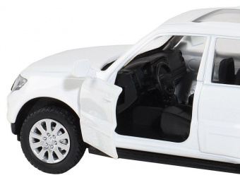 Машина ''АВТОПАНОРАМА'' Mitsubishi Pajero 4WD Tubro, белый, 1/43, инерция, в/к 17,5*12,5*6,5 см
