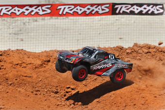LaTrax SST 1/18 4WD Fast Charger