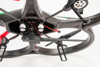V666 Quadcopter (FPV 5.8GHZ, Headless Mode, удержание высоты)