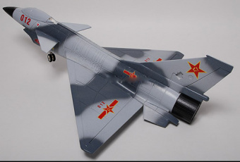 Модель самолета J-10 Chengdu