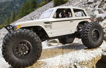 Краулер Axial 1/10 Wraith Spawn 4WD Rock Racer Brushed RTR (белый)