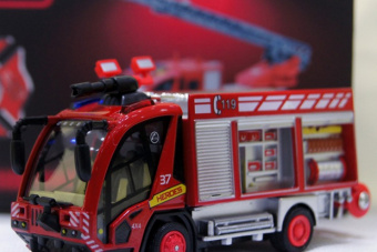 Радиоуправляемая пожарная машина City Hero 1:87