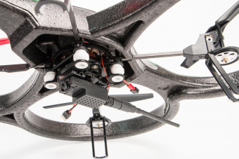 V666 Quadcopter (FPV 5.8GHZ, Headless Mode, удержание высоты)