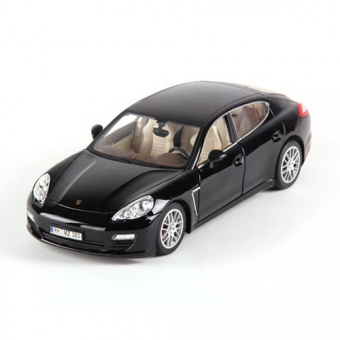 1:18 Porsche Panamera Die-Cast Car