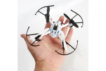 Радиоуправляемый квадрокоптер Yike Model Aviator 2.4G Белый
