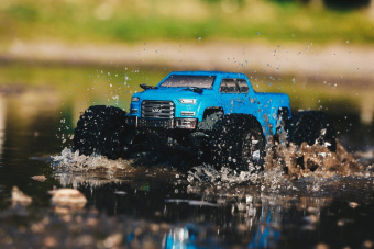 Радиоуправляемый монстр ARRMA Bigrock Crew Cab MEGA 4x4 1/10