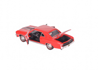 Мод. маш. 1:18 Motormax 73104TC 1967 Chevelle SS 396 в/к