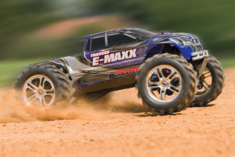 E-Maxx 1/10 4WD Brushed TQi Ready to Bluetooth Module Fast Charger