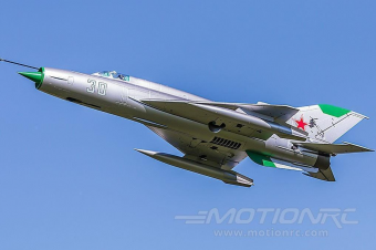 Модель самолета FreeWing MiG-21 KIT Plus