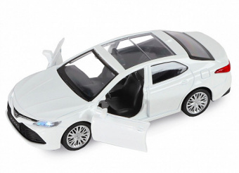 Машина АВТОПАНОРАМА Toyota Camry, белый, 1/43, откр. двери, инерция, в/к 17,5*12,5*6,5 см