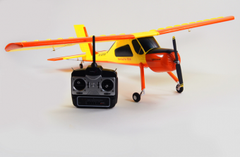 Радиоуправляемый самолет 2.4Ghz 5Ch PZL 104 Wilga 2000 RTF