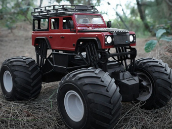 Радиоуправляемый краулер Double Eagle Land Rover Defender D110 Bigfoot 1/8 4WD 2.4G RTR