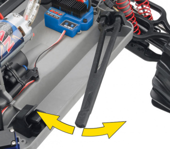 E-Maxx 1/10 4WD Brushed TQi Ready to Bluetooth Module Fast Charger