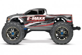 Модель автомобиля E-MAXX с электродвигателем