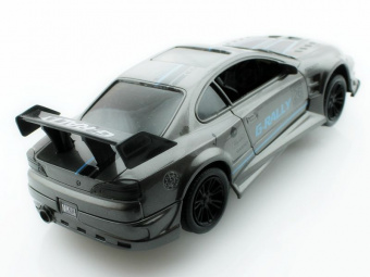 Р/У спортивная машина Nissan Skyline в ассортименте 1/18 + свет