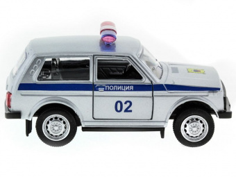 Машина ''АВТОПАНОРАМА'' инерц. ВАЗ 2121 1/50, в/к 12*7*5,5 см, серебристая