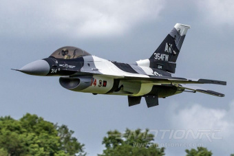 Модель самолета FreeWing F-16 (Alaska Snow Camo) PNP
