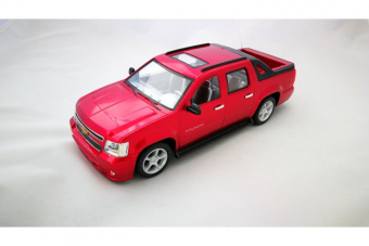 Машина CHEVROLET 1:16 со светом