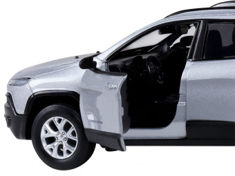 Машина АВТОПАНОРАМА Jeep  Cherokee, 1/32, серебряный, инерция, свет, звук, в/к 17,5*13,5*9 см